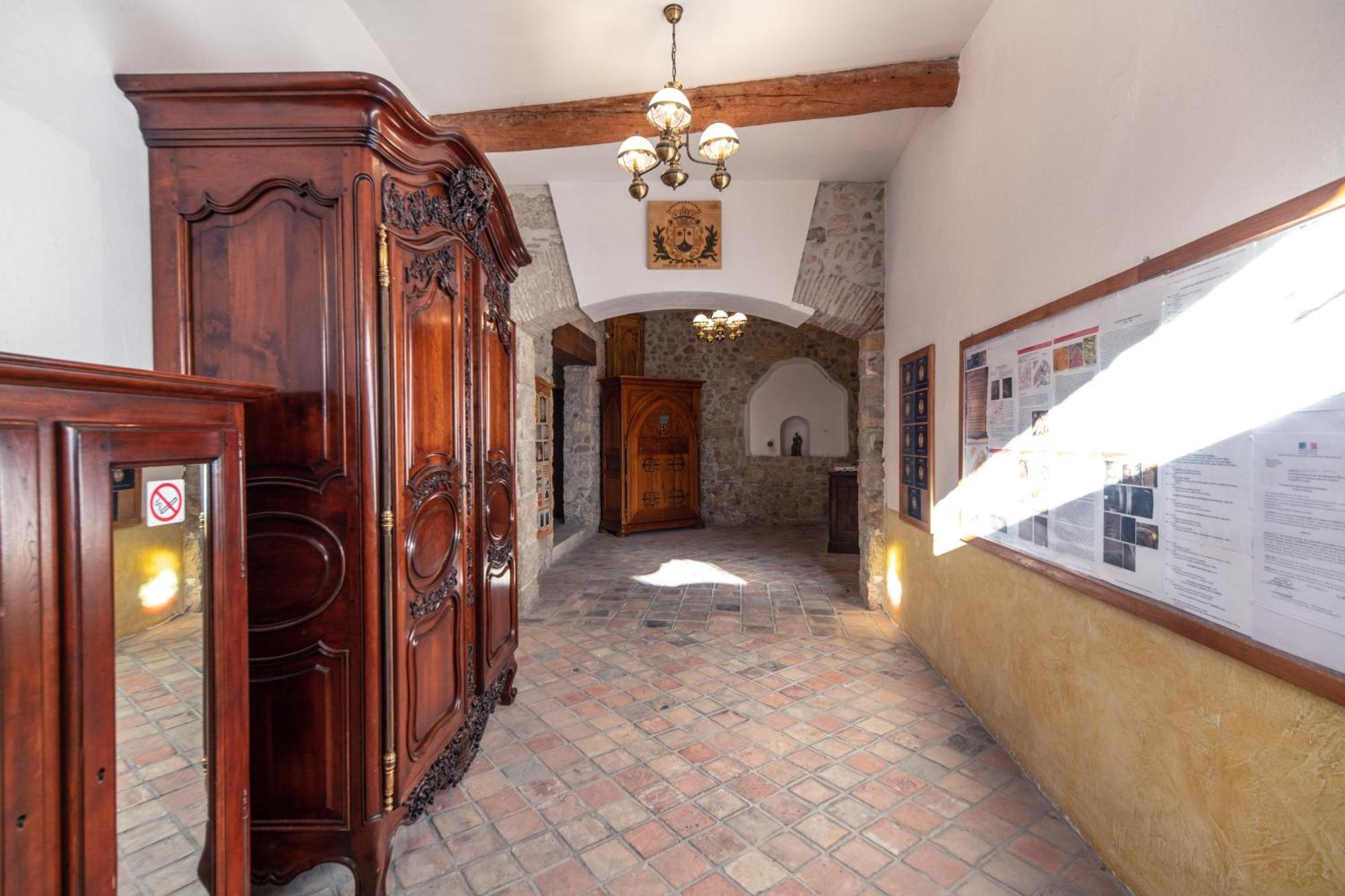 Studio Dans L'Eglise Du Couvent Narbonne Bagian luar foto